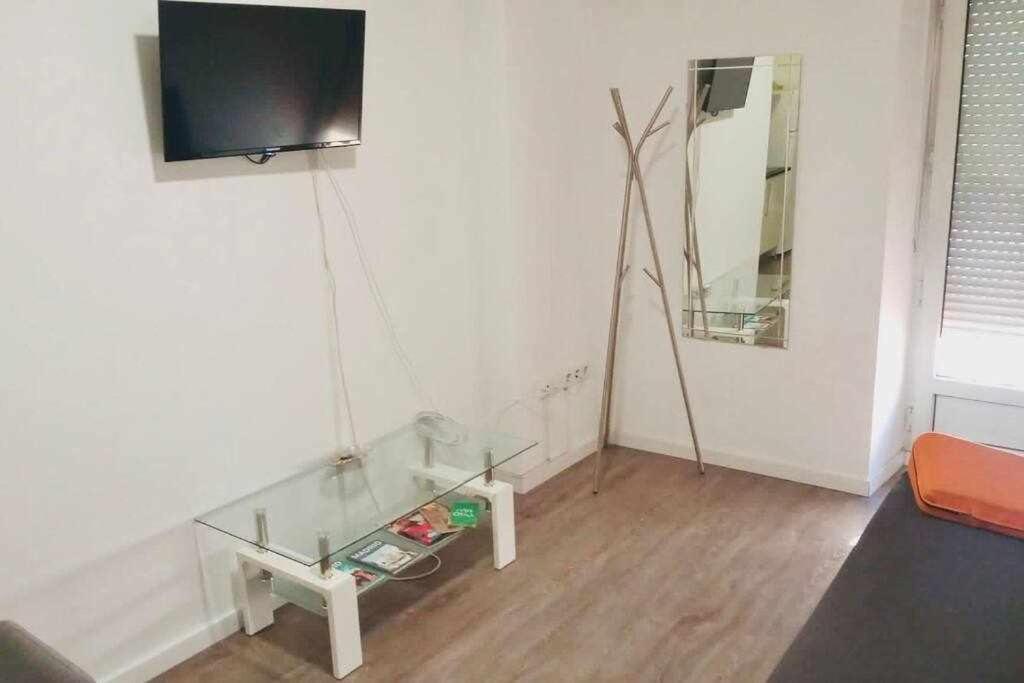Comodo Y Agradable Estudio En Madrid Centro A2 Buitenkant foto